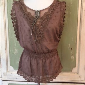Mi Ami size small brown top